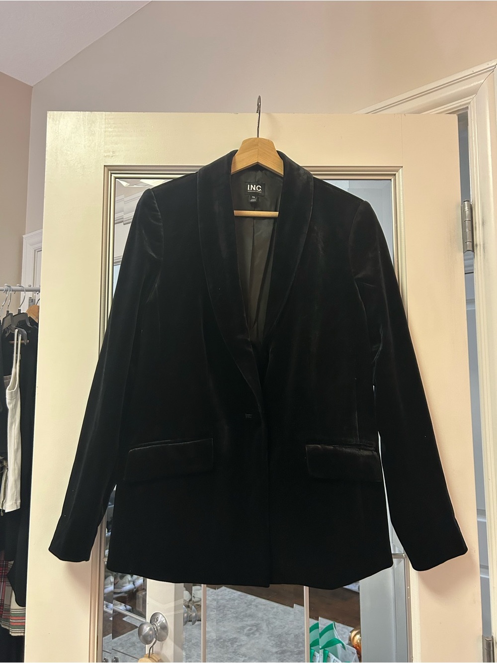 INC International Concepts Black Velvet Blazer Jacket- women’s PM- Never Worn